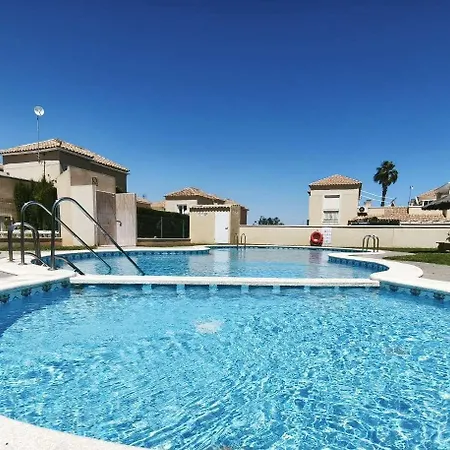 Casa Claro Maison Familiale 4 Confort, Jacuzzi Privé, Piscine Commune, Quartier Résidentiel Balcones * Torrevieja